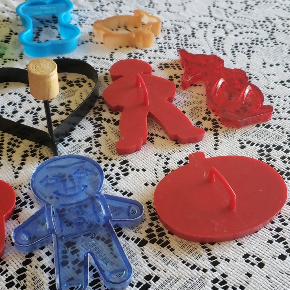Various Shapes Cookie Cutters. - Picture 3 of 9